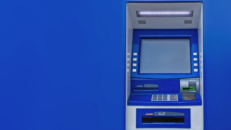 solicito el paro el día 28 cuando lo cobro